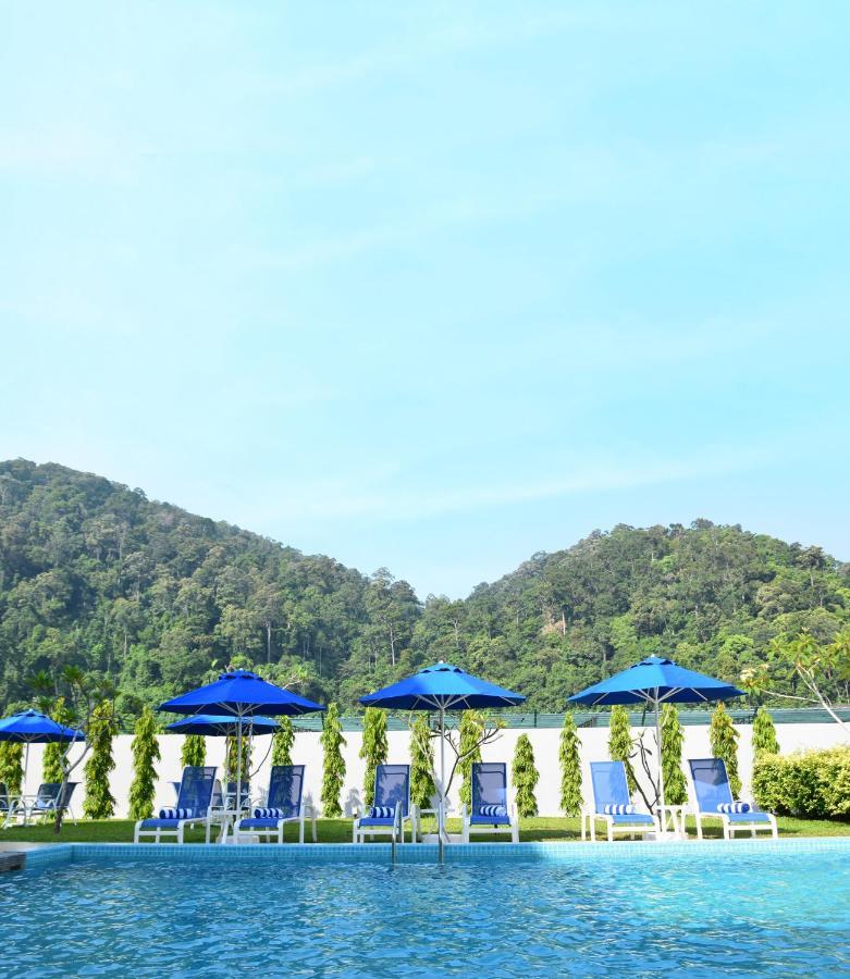 Avi Pangkor Beach Resort Kampong Pasir Bogak Zewnętrze zdjęcie